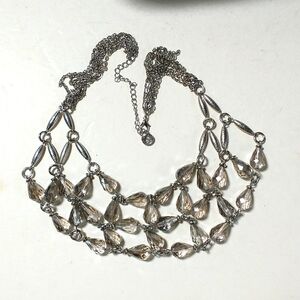 Simply Vera Wang bib necklace 21"